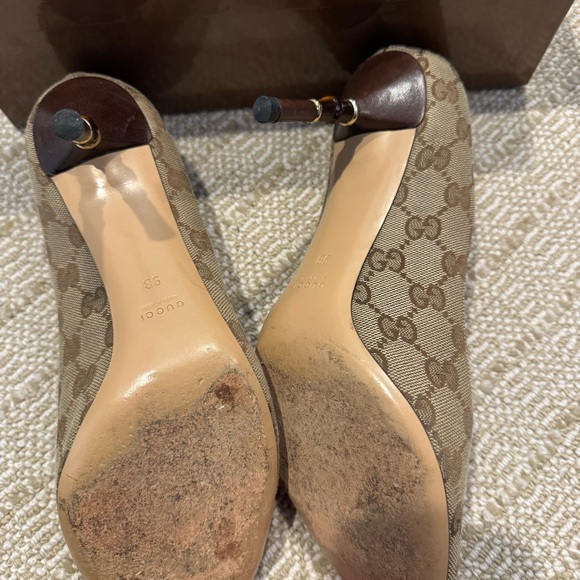 Gucci Brown & Gold Bambi peep toe pumps beige ebony | size 9 - Picture 3 of 8